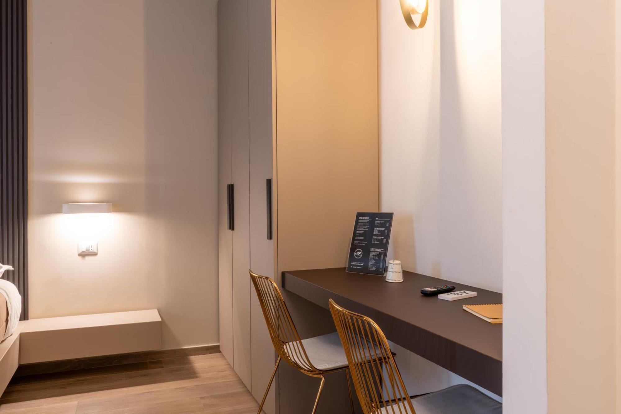 House Room Civico 56 Crotone Exterior foto